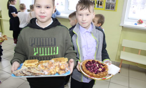 В школе Выльгорта прошла благотворительная ярмарка
