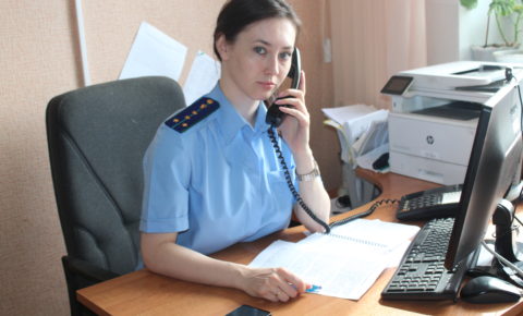 Деньги на шторы – это коррупция: ситуацию разъясняет представитель районной прокуратуры