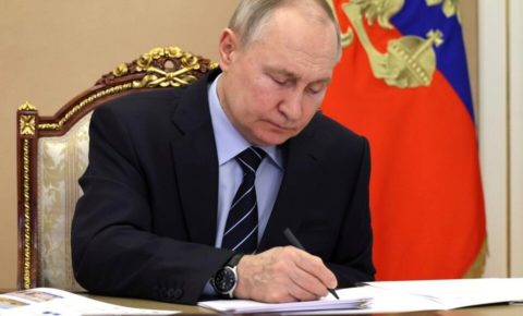 Владимир Путин подписал указ о выплате блокадникам и освободителям Ленинграда