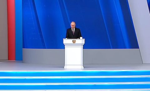 Президент России рассказал, как будут повышать качество жизни семей с детьми