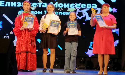 «С малой Родины моей начинается Россия»: как прошёл творческий конкурс для юных вокалистов района