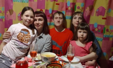 «К труду приучаем с детства»: как живёт семья Соколовых из Шошки