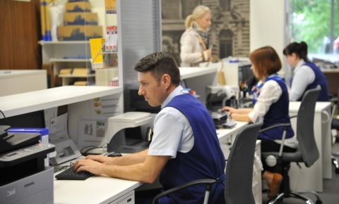 В отделениях Почты России можно пополнить карты ВТБ или снять с них наличные без комиссии