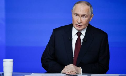 Президент России призвал власти думать о семьях с детьми и их доходах