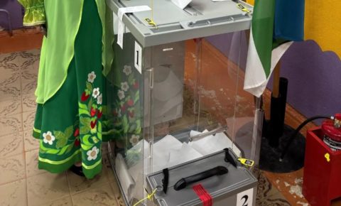 Представитель «Коми войтыр» проголосовала на выборах в селе Озёл